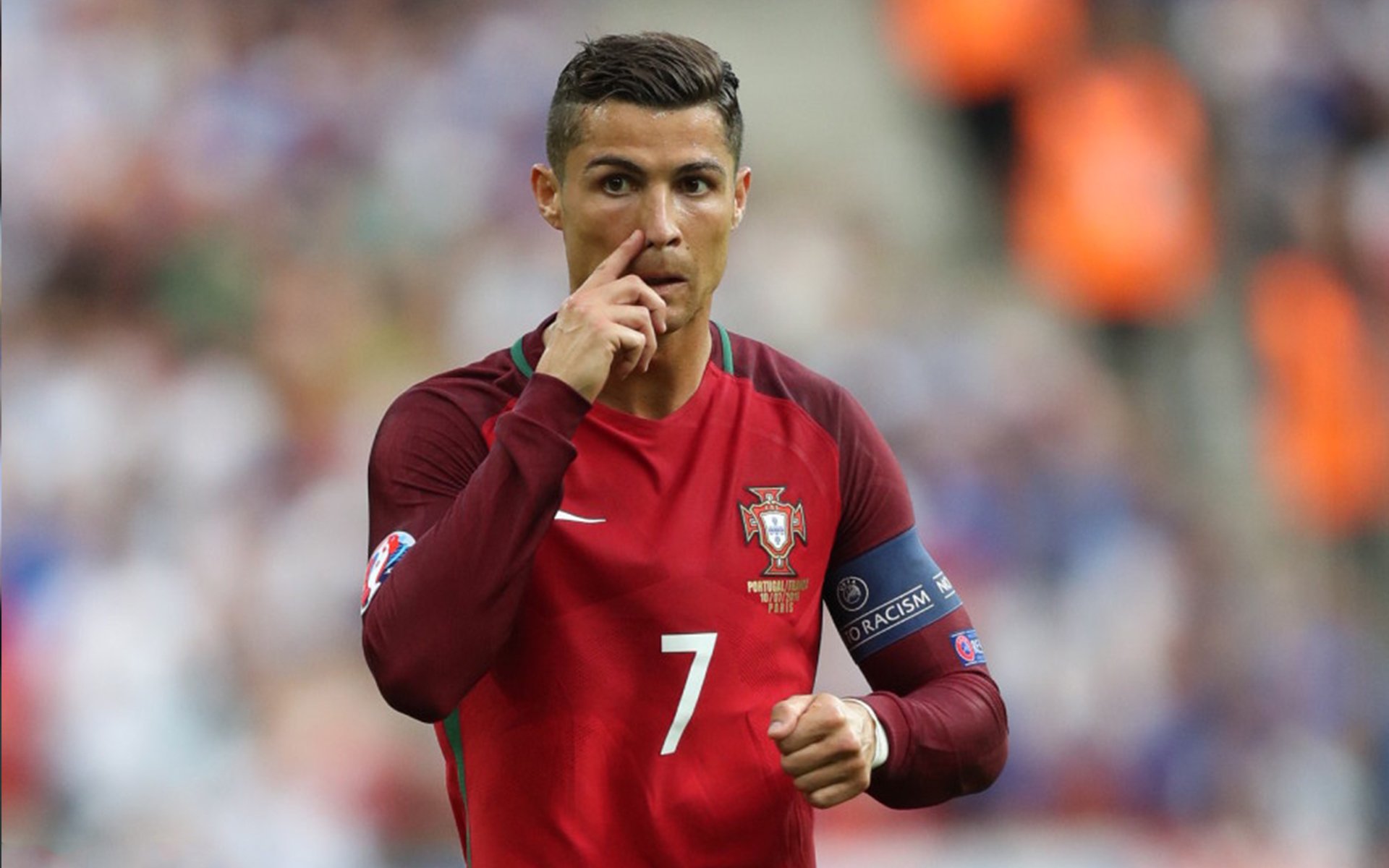 星空体育星空体育官网入口-乔治·巴尔：全黑队中场的“核心人物”，每次传球都精准无误，确保进攻威胁不断